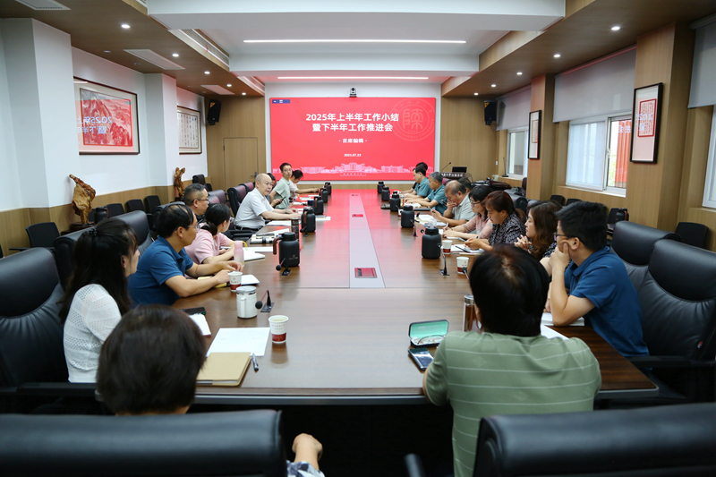 4首席编辑.jpg