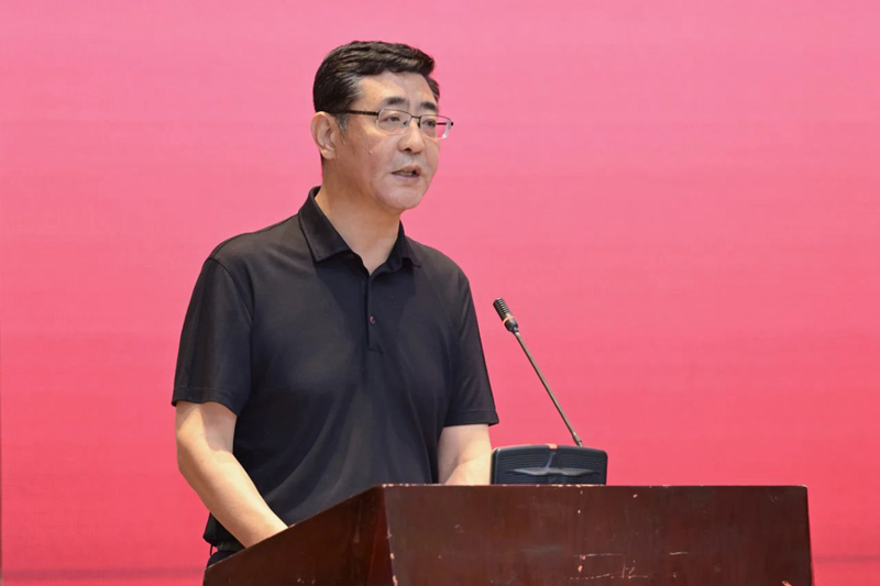 5人教社副社长付天华当选第五届委员会主任委员并发言_副本.jpg